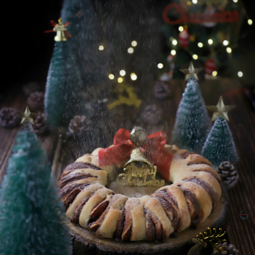 Chocolate Wreath 1