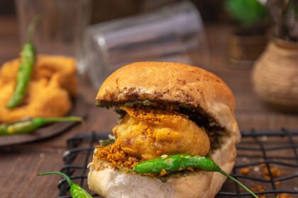 Vada Pav 11