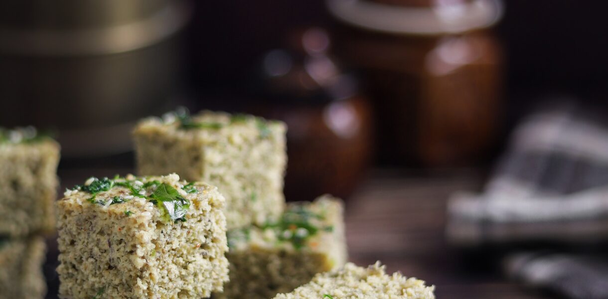 Sprouted-Moong-Dhokla 1