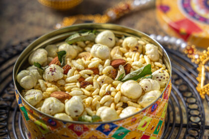 Air Fryer Namkeen recipe with crispy murmura, makhana, peanuts and cashews